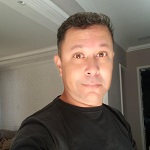 testimonial-img